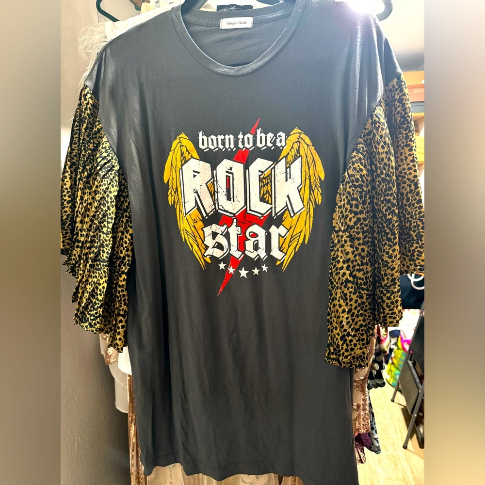 Upcycled rocker tee. Size M/L